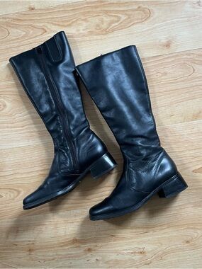 La Canadienne Knee High Riding Boot 1.5” Heel Women Size 8 Black Leather